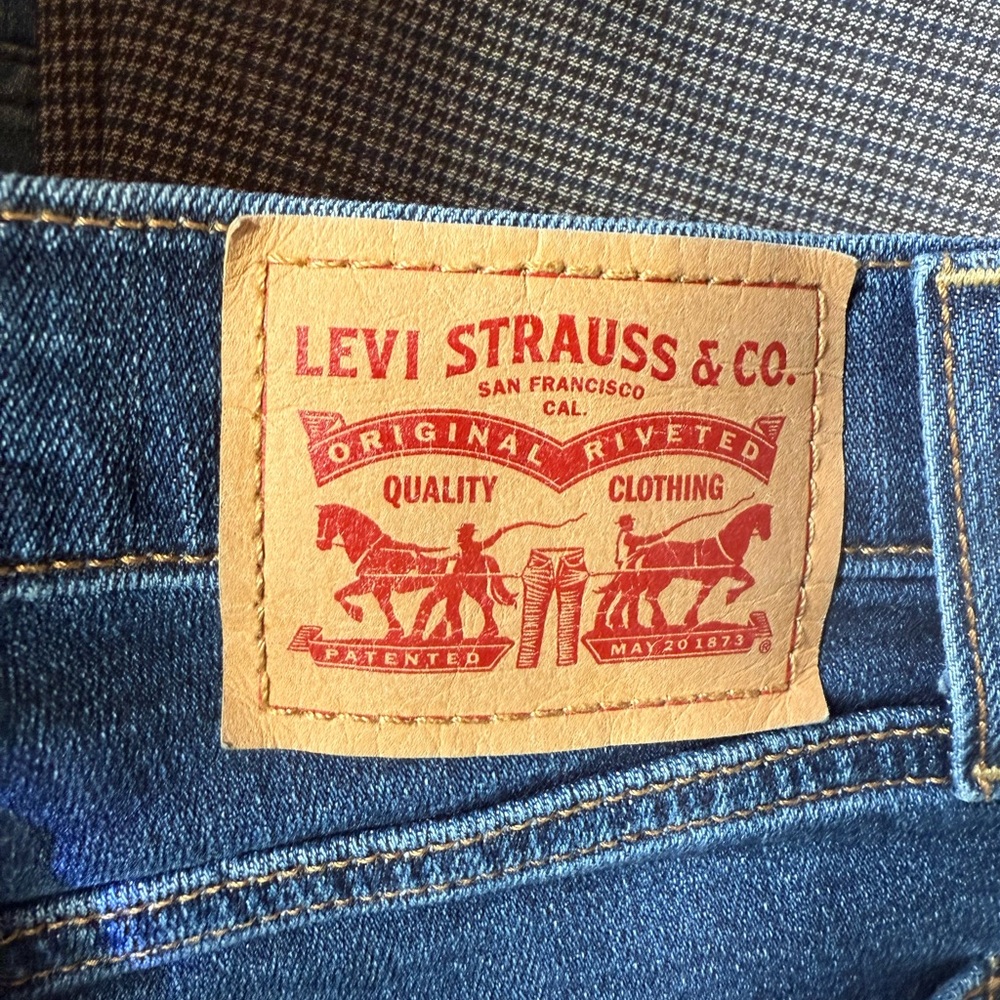 Levi's Dark Blue Jean Shorts - Picture 3 of 4